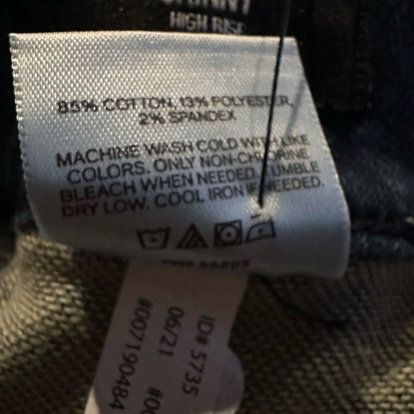 Express High Waisted Pull On Distressed Skinny Jeans - Picture 5 of 5